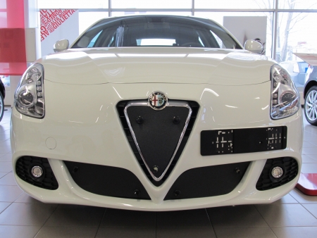 Maskisuoja Alfa Giulietta 2010-