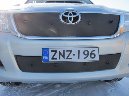 Maskisuoja Toyota Hilux  2011-